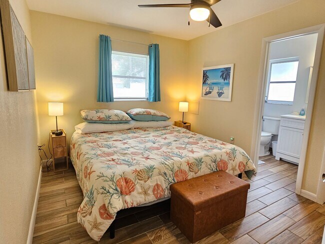 Building Photo - 426 Pineview Dr