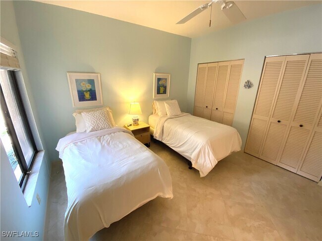 Building Photo - 6760 Pelican Bay Blvd