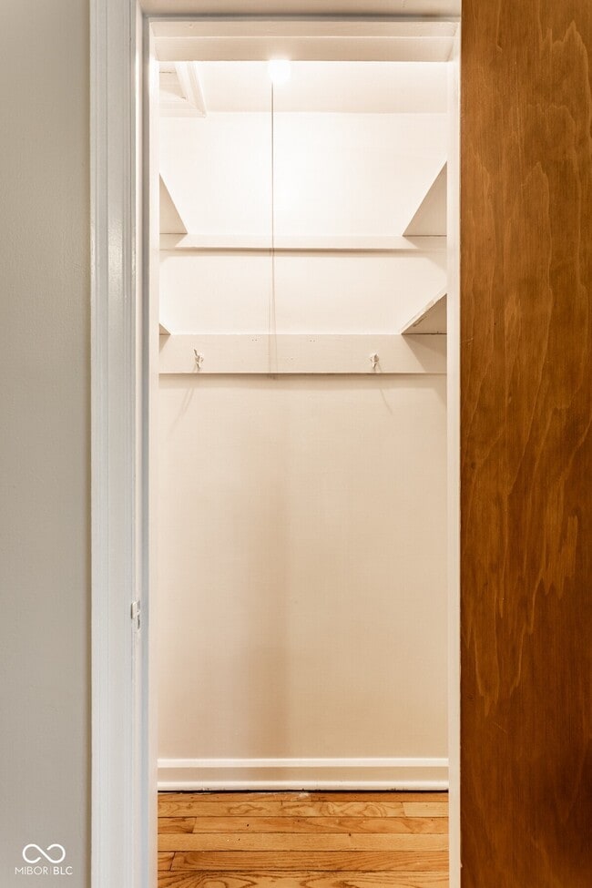 Building Photo - 6147 Broadway St