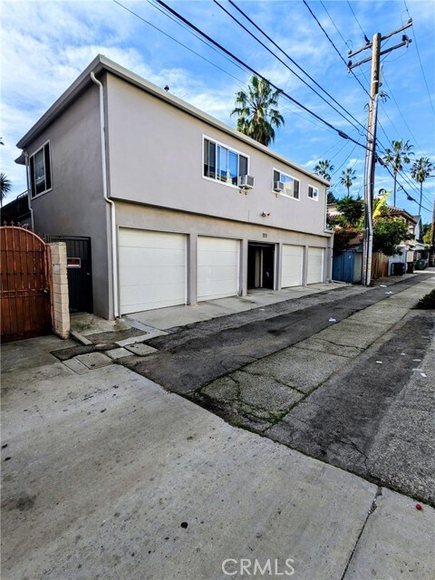 Building Photo - 1019 6th St