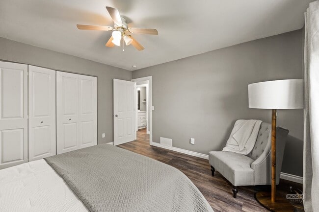 Building Photo - MUST SEE! | 4 BEDROOM 2.5 BATHROOM HOUSE |...