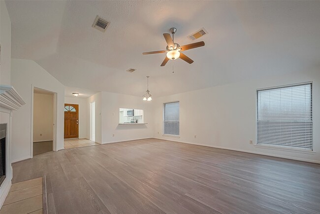 Building Photo - 4431 Duesenberg Dr