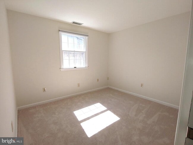 Building Photo - 719 Monmouth Ave