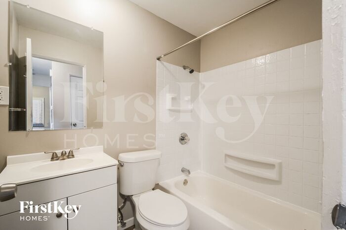 Building Photo - 2320 Palomino Ln