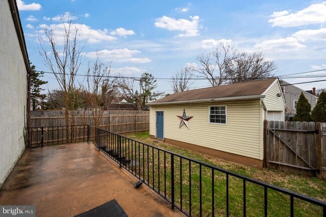 Building Photo - 2826 Inglewood Ave