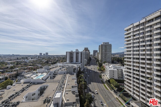 Building Photo - 10590 Wilshire Blvd