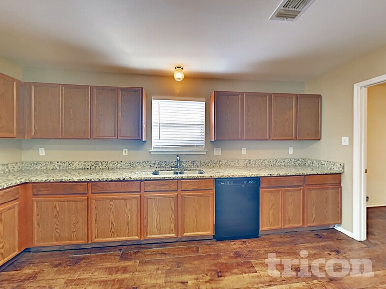 Building Photo - 4120 Wensledale Dr