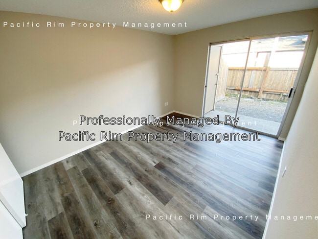 Building Photo - 6415 Steilacoom Blvd SW