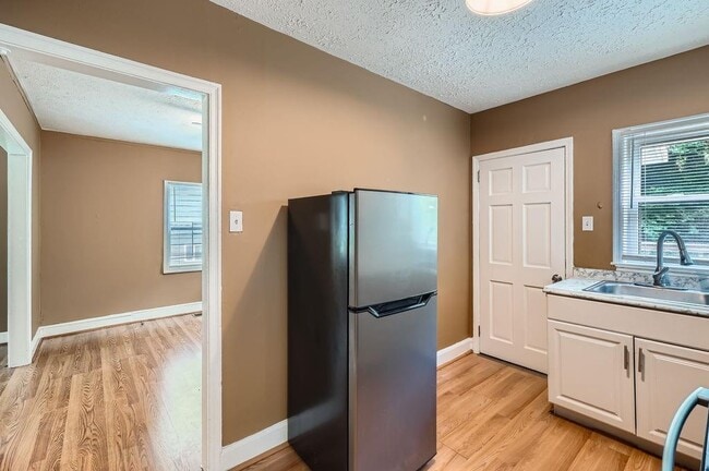 Building Photo - 1744 S Olympian Way SW