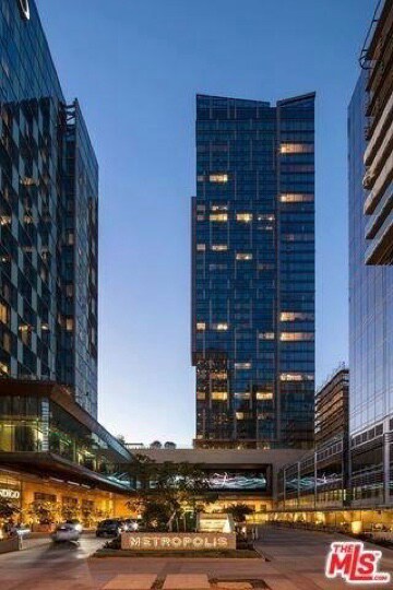 Building Photo - 889 Francisco St