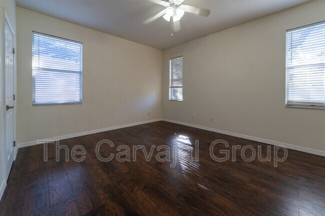 Building Photo - 423 Heather Hills Dr