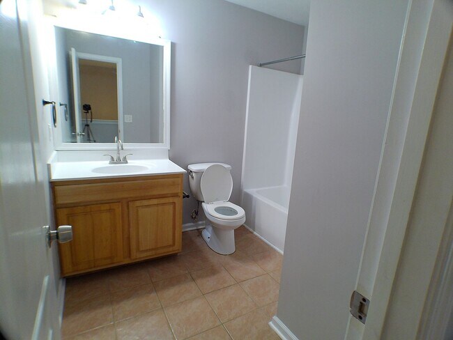 Building Photo - Gorgeous 3 bed 2.5 bath single-family home...