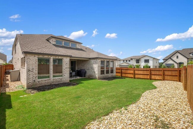 Building Photo - 6220 Hilltop Plateau Dr