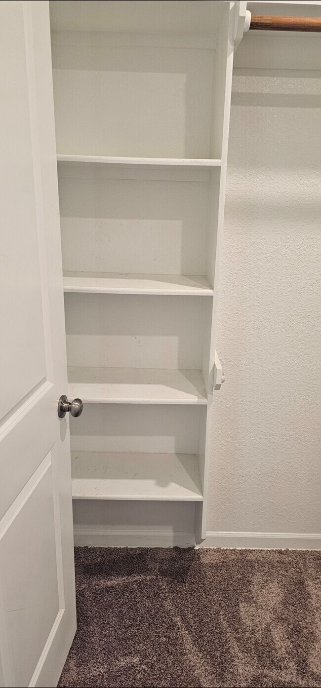 Building Photo - 2907 Velda May Dr