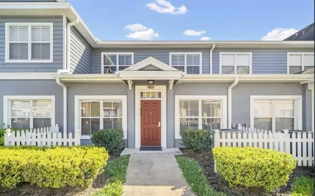 Building Photo - 4560 Yellowgold Rd E