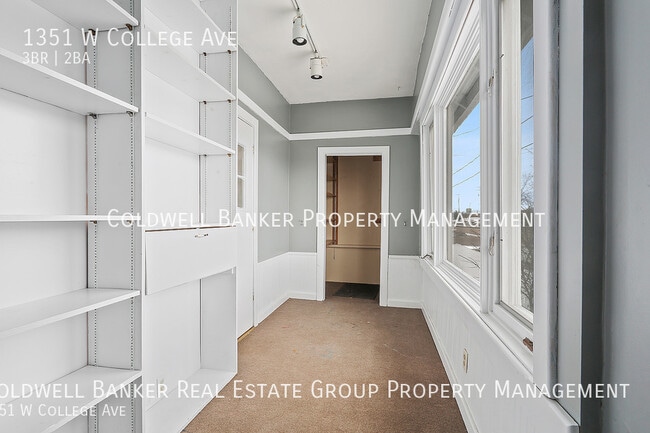 Building Photo - 1351 W College Ave