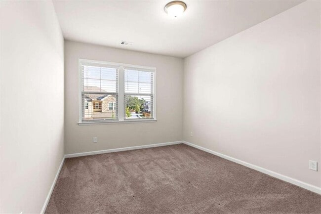 Building Photo - 3217 Hidden Valley Cir