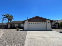 Building Photo - Single Story Southside Home Close to Vande...