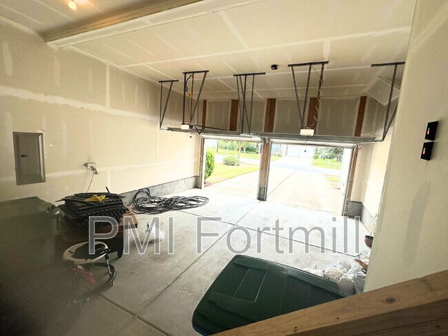 Building Photo - 961 Skywater Dr