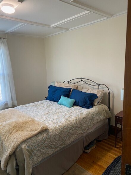 Building Photo - 264 Washington St