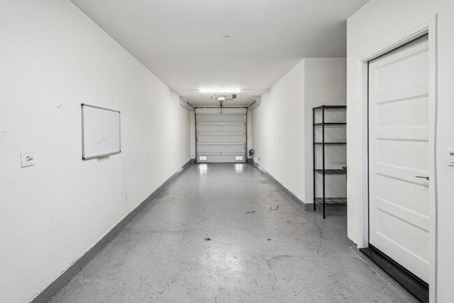 Building Photo - 605 El Camino Real