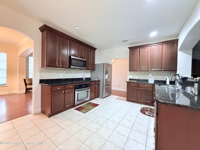 Building Photo - 1185 Talon Way