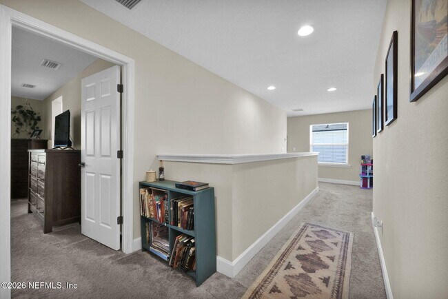 Building Photo - 409 Honeycomb Trl