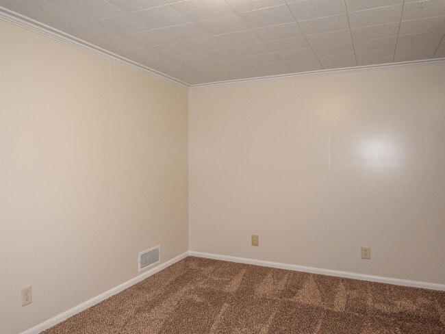 Building Photo - 241 E 900 N
