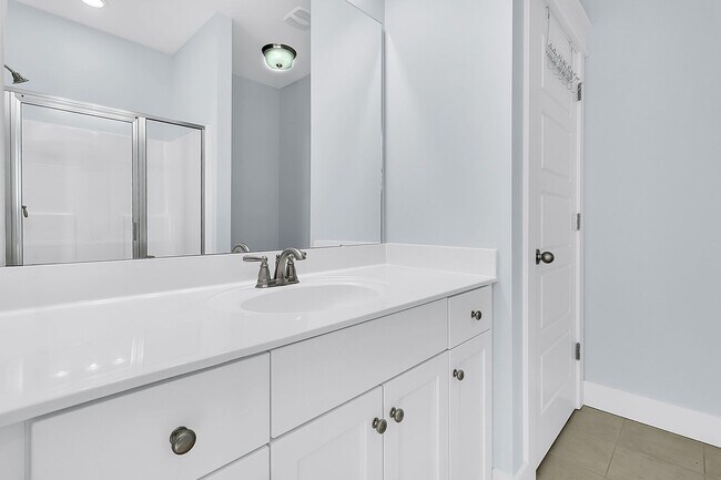 Building Photo - Gorgeous Carolina Park Home on a Corner Lot