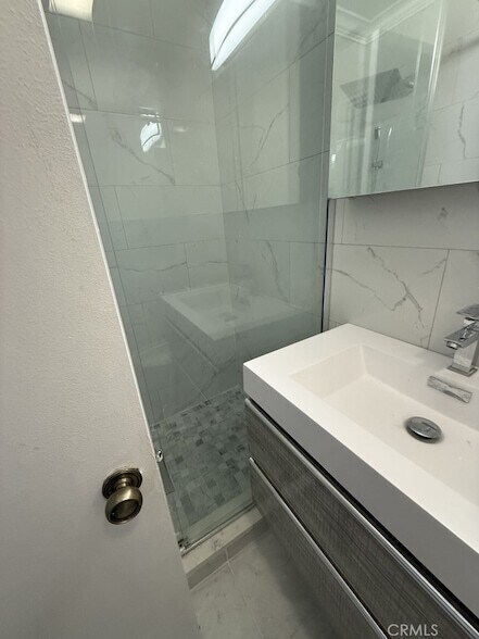 Building Photo - 9 Rock Cliff Pl