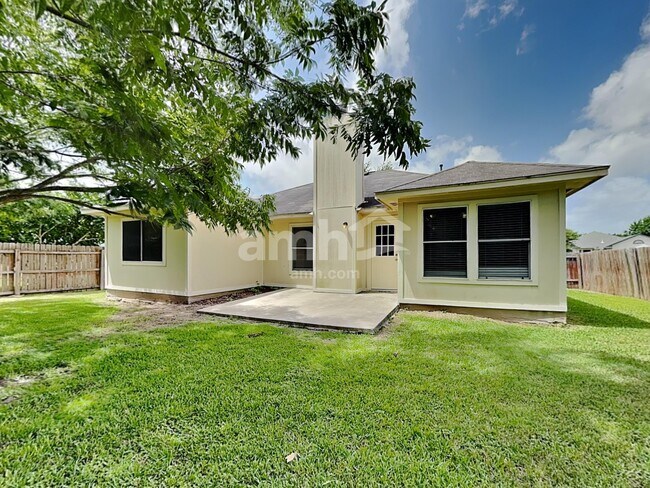 Building Photo - 351 Bailey Loop