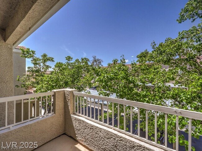 Building Photo - 10001 Peace Way