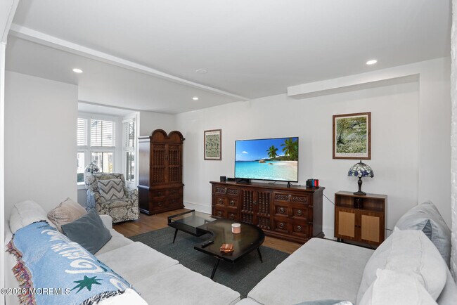 Building Photo - 64 Asbury Ave