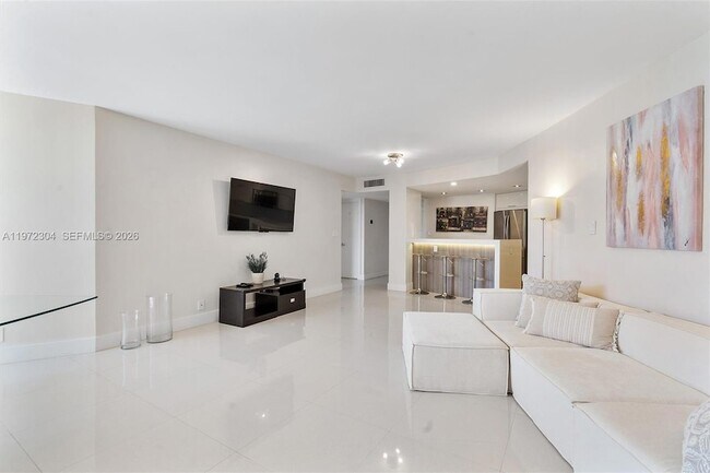 Building Photo - 600 Parkview Dr