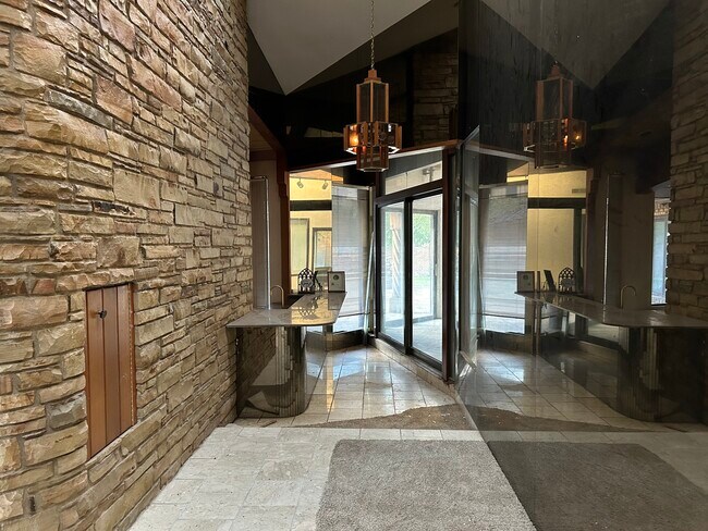 Building Photo - 108 Timberlake Ct