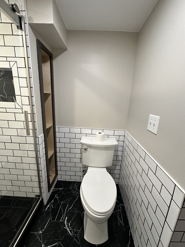 Building Photo - 3633 S 19th St