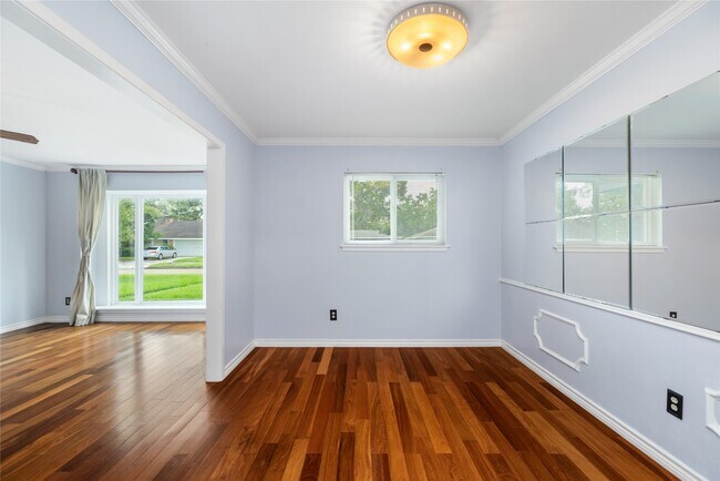 Building Photo - 5450 Birdwood Rd
