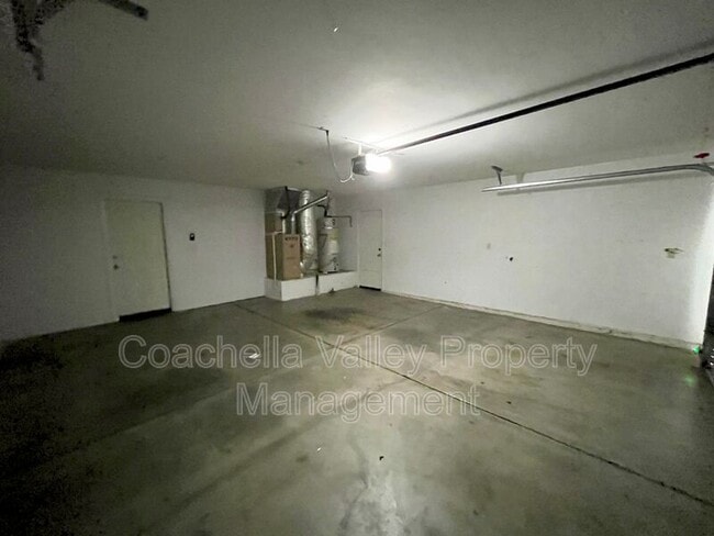 Building Photo - 66028 Mission Lakes Blvd