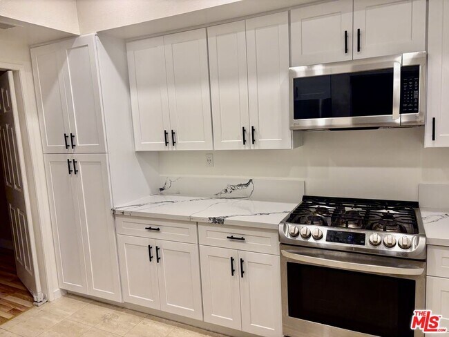 Building Photo - 5340 Wilkinson Ave