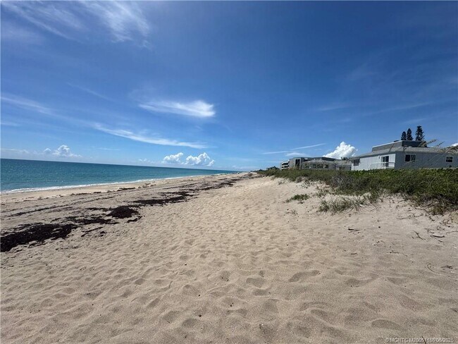 Building Photo - 1501 NE Ocean Blvd