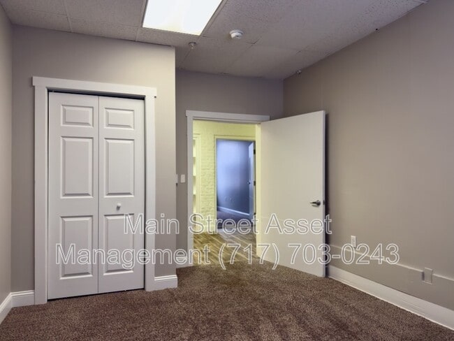 Building Photo - 100 S Front St