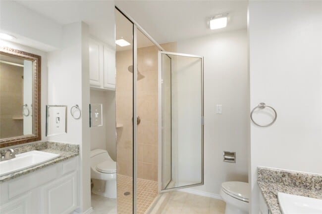 Building Photo - 921 Marine Dr