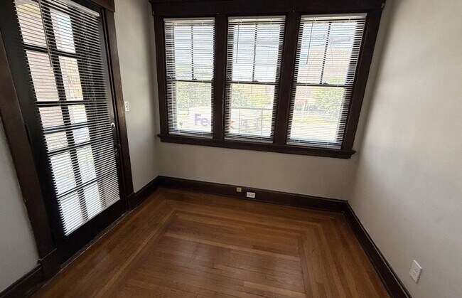 Building Photo - 2904 Jefferson Ave