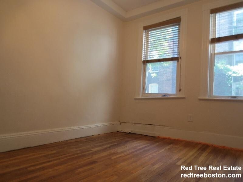 Building Photo - 49 St Germain St