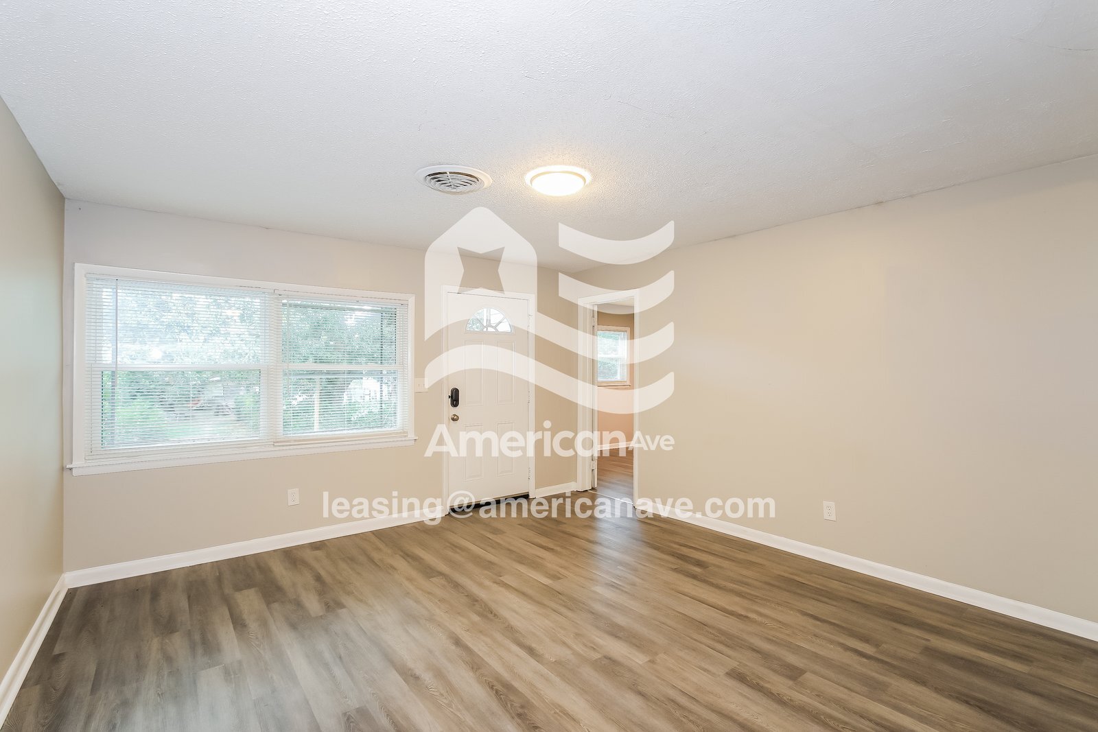 Building Photo - 743 Katherine St