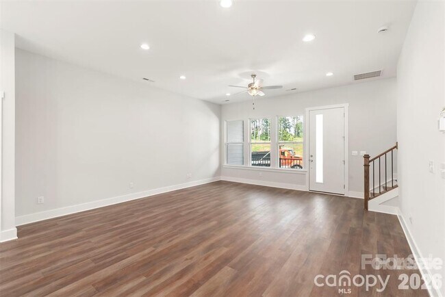 Building Photo - 417 Prine Pl