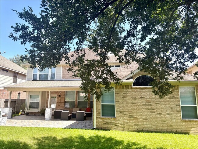 Building Photo - 6839 Emerson Ln