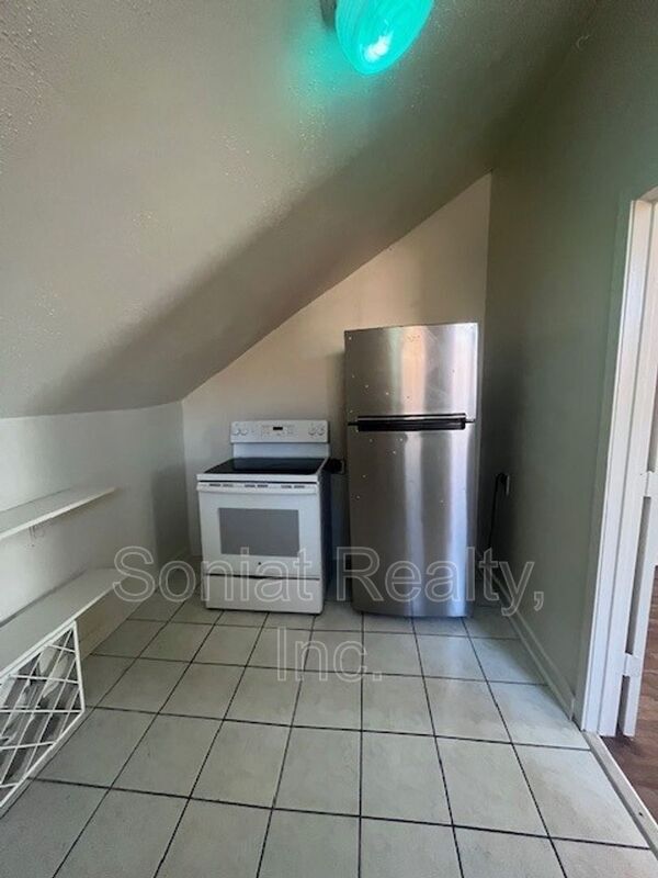 Building Photo - 2119 N Villere St