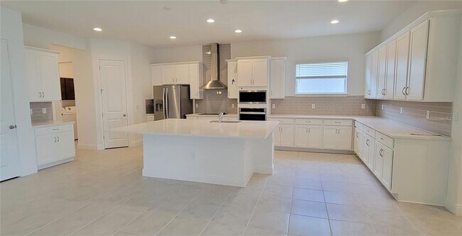 Building Photo - 15142 Lake Bessie Loop