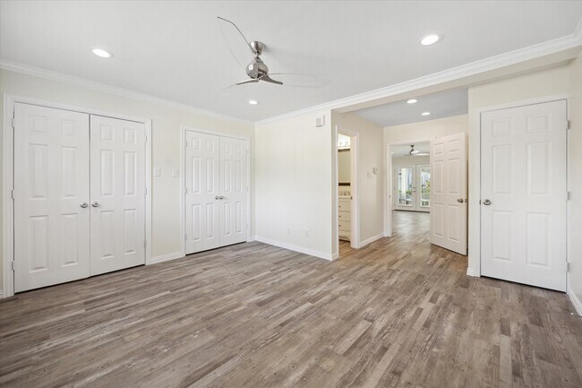 Building Photo - 300 Pecore St